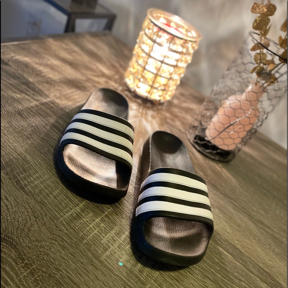 Adidas slides size 4
